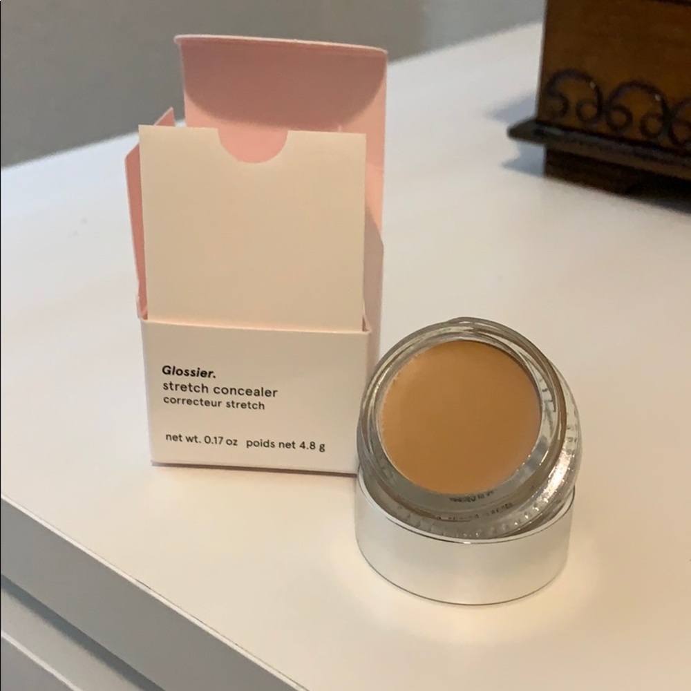 GLOSSIER Stretch Concealer in G7